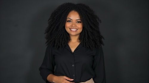 Hiva Martins Nail Designer