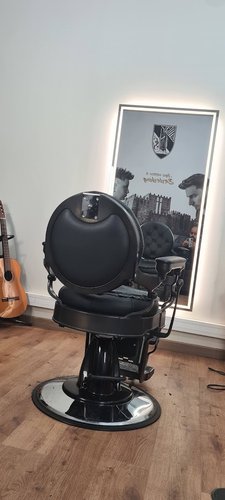 DM Studio's Barbershop